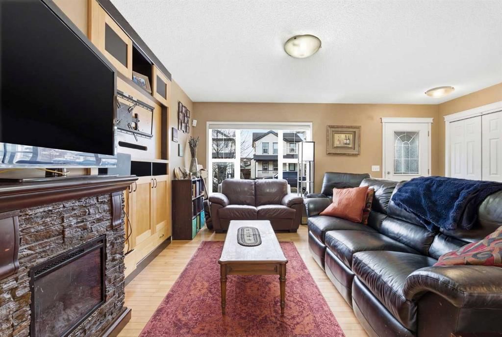 39 Copperfield Terrace SE, Calgary — photo 4 of 27