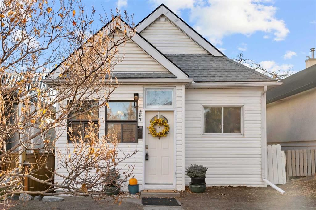 207 31 Avenue NW, Calgary — main listing photo