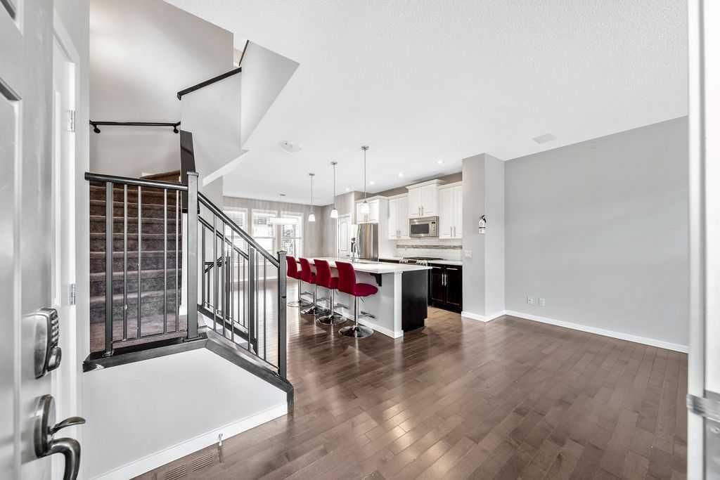 37 Marquis Common SE, Calgary — photo 3 of 50