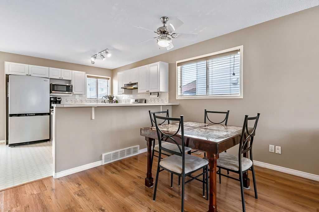 27 Chaparral Ridge Way SE, Calgary — photo 5 of 27