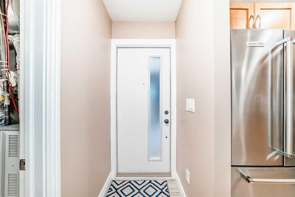 103, 26 Glamis Green SW, Calgary — photo 5 of 45