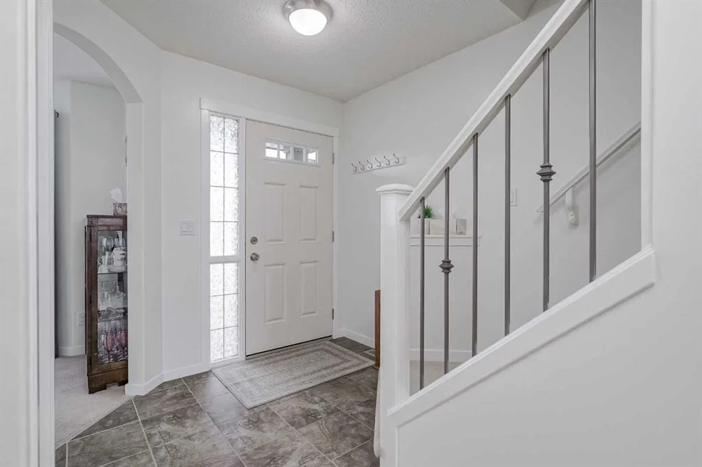 52 Autumn Court SE, Calgary — photo 3 of 50
