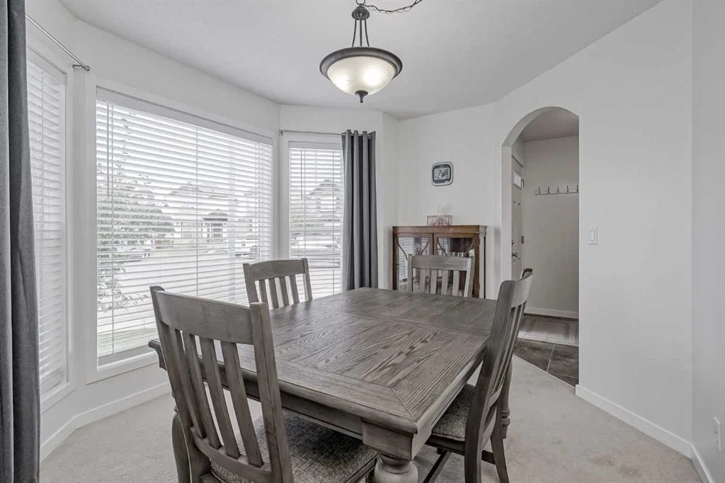 52 Autumn Court SE, Calgary — photo 5 of 50