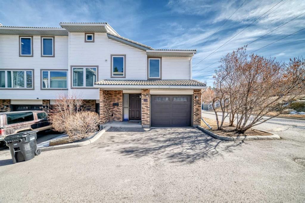 226 Coachway Lane SW, Calgary — main listing photo