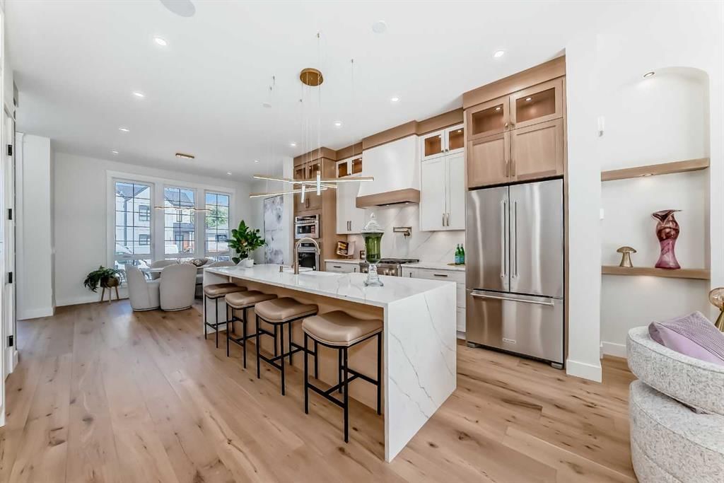 2313 23 Avenue SW, Calgary — photo 5 of 50