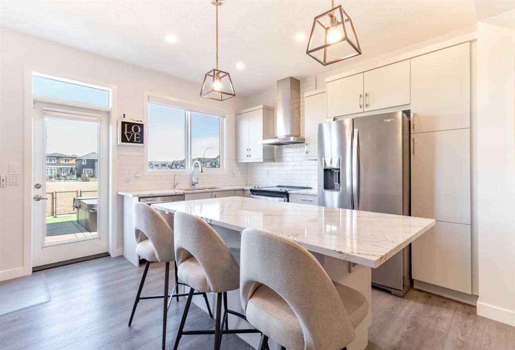 319 Belmont Heath SW, Calgary — main listing photo