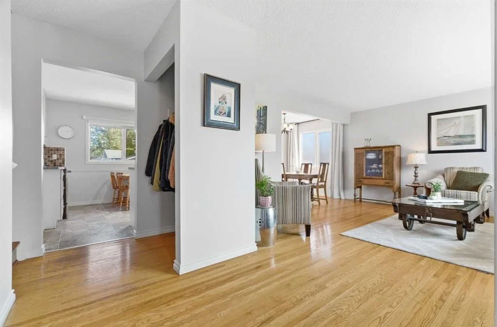 9852 Athens Road SE, Calgary — photo 4 of 47