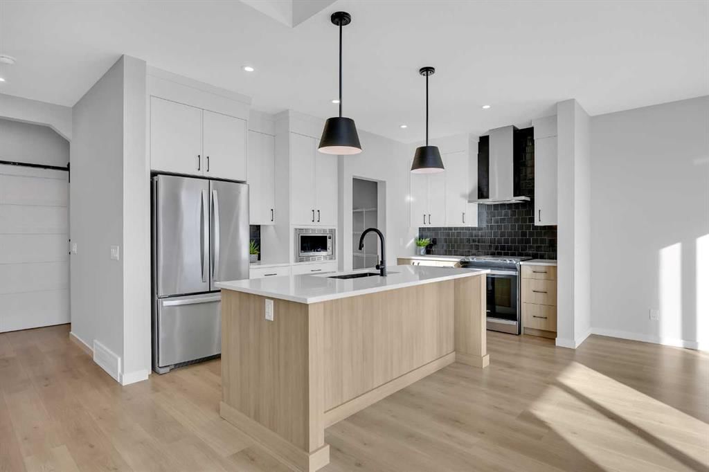 42 Savoy Landing SE, Calgary — photo 4 of 50
