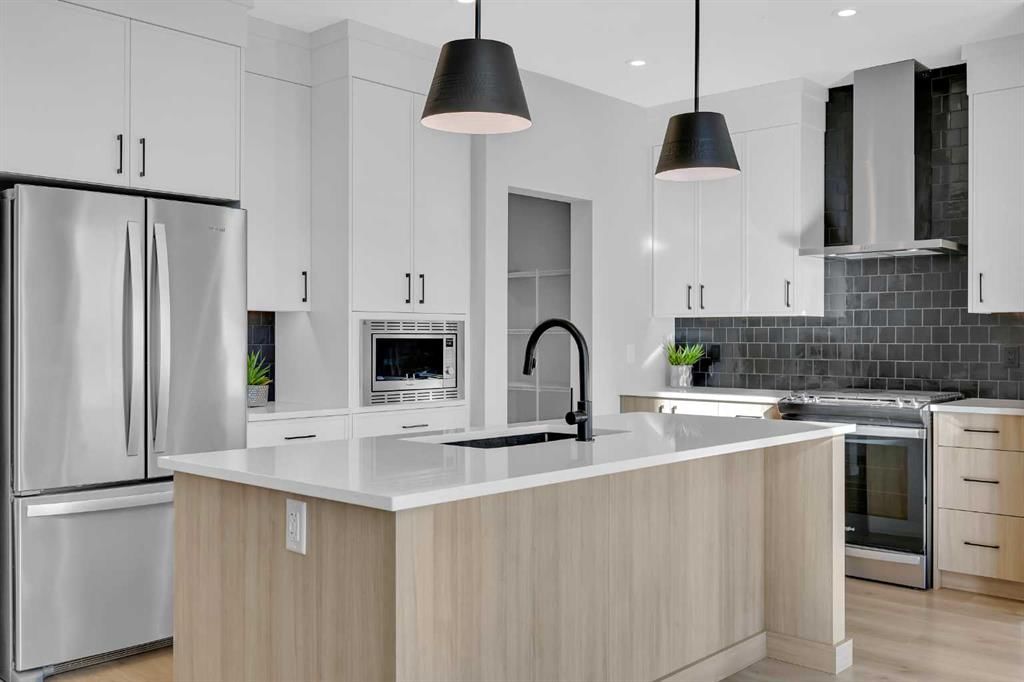 42 Savoy Landing SE, Calgary — photo 5 of 50