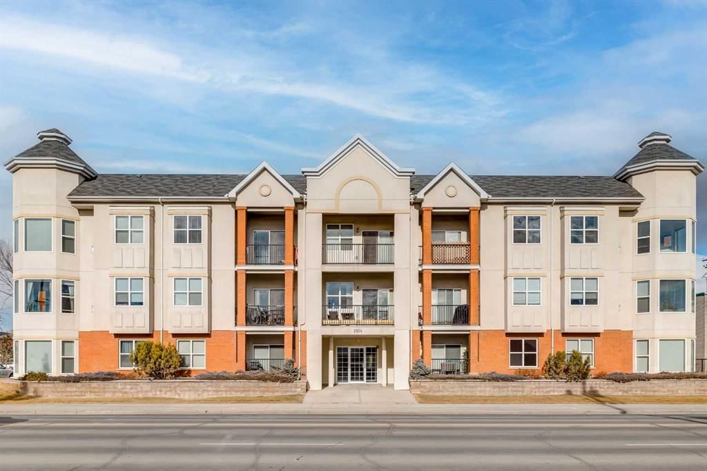 105, 2134 Kensington Road NW, Calgary — main listing photo