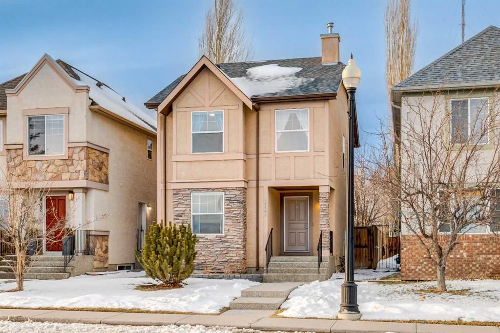 8928 Wentworth Avenue SW, Calgary — photo 2 of 49