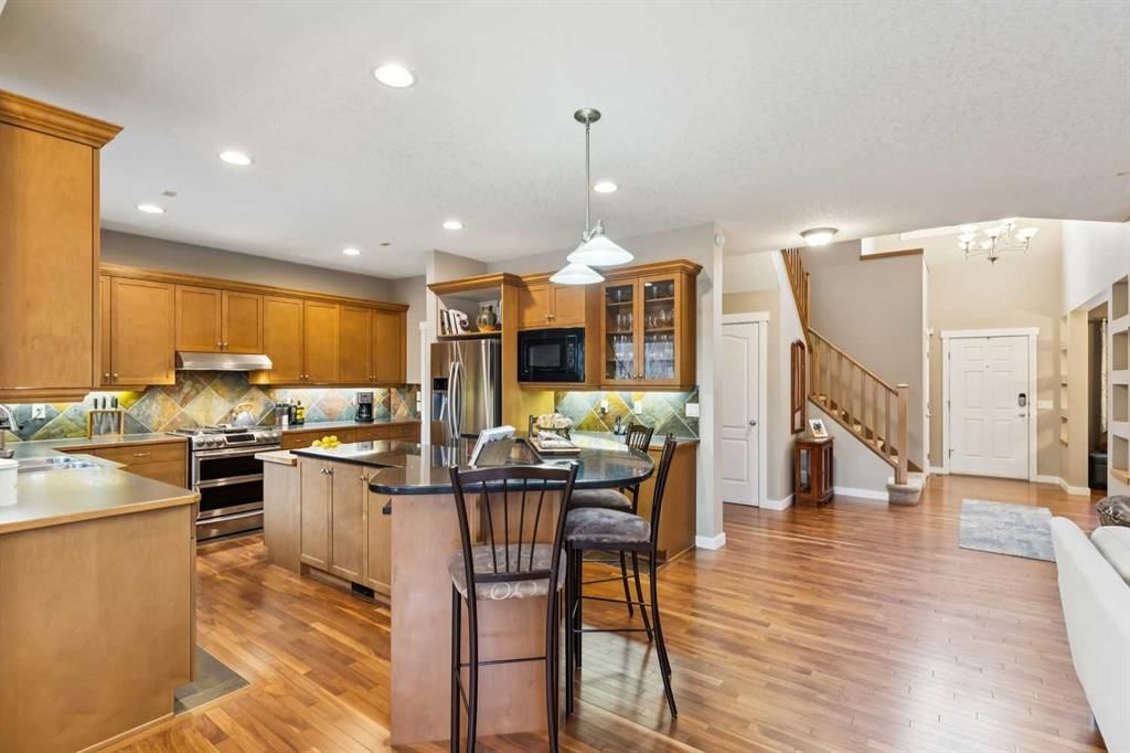 11 Wentworth Manor SW, Calgary — photo 5 of 50
