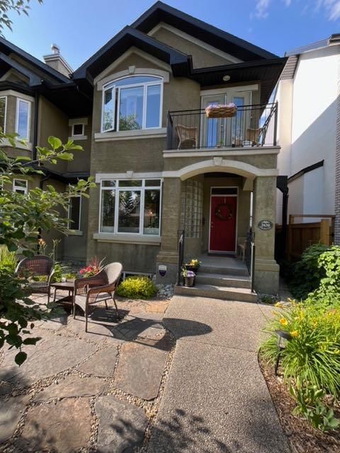 2630 4 Avenue NW, Calgary — photo 3 of 44