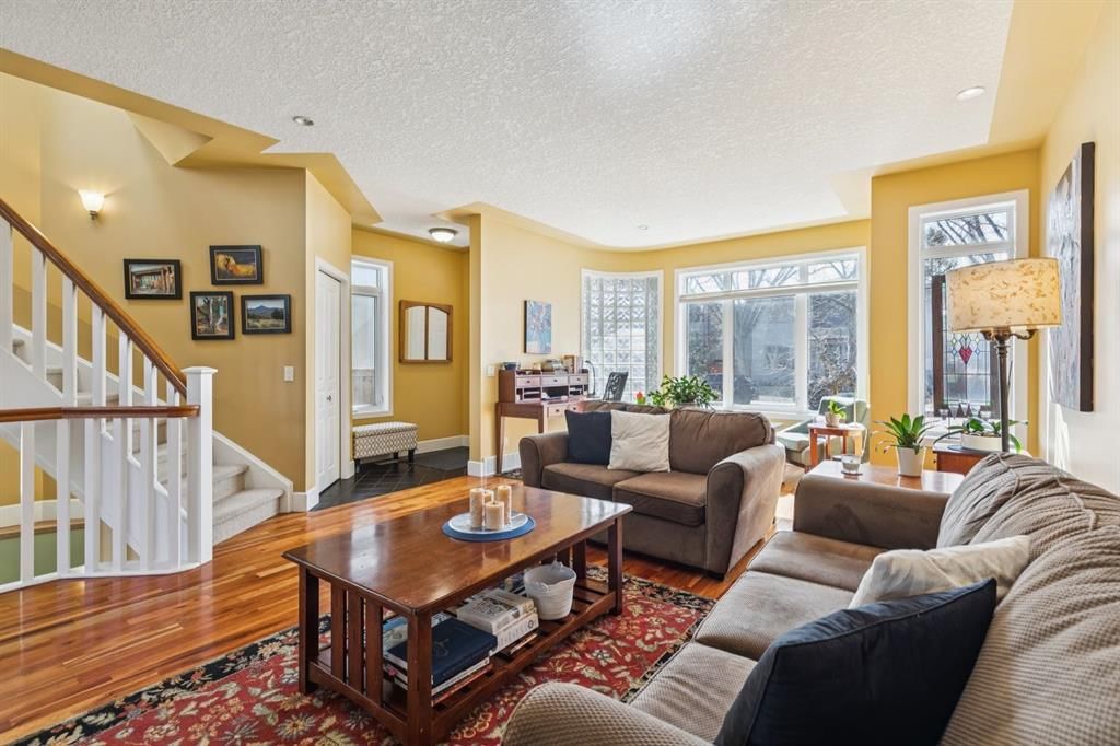 2630 4 Avenue NW, Calgary — photo 5 of 44