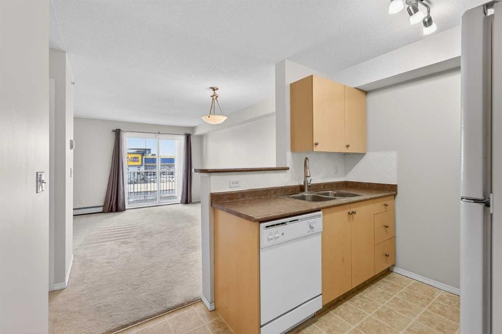 1307, 2395 Eversyde Avenue SE, Calgary — photo 5 of 17