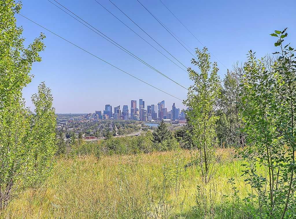 302, 332 Cedar Crescent SW, Calgary — photo 2 of 32