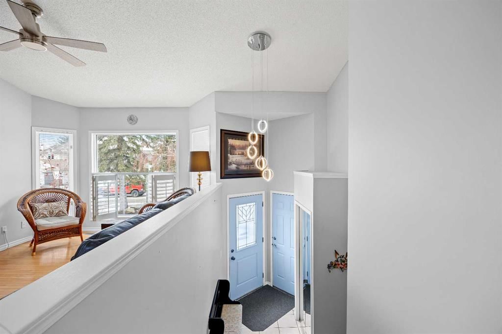 1331 Sunvista Way SE, Calgary — photo 2 of 39
