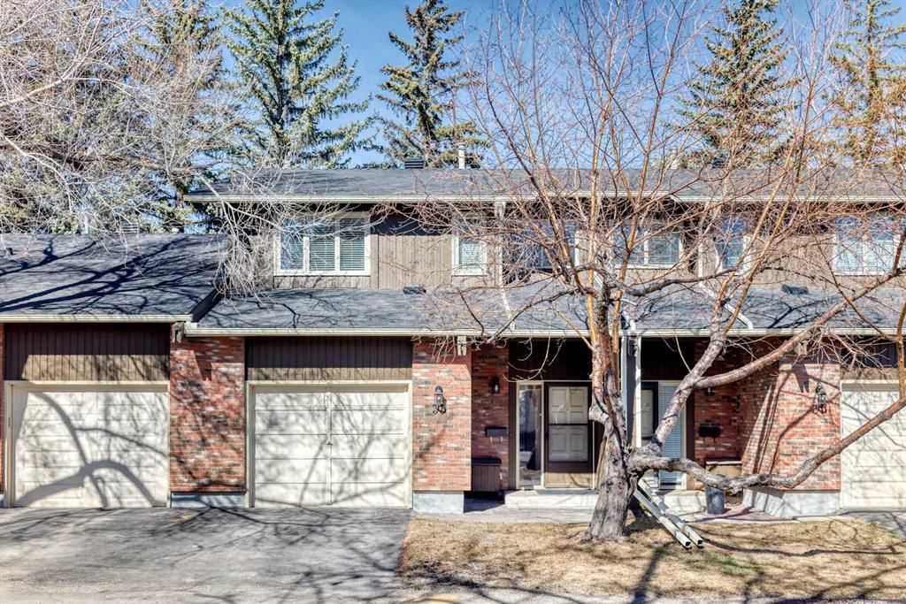 33, 10001 Brookpark Boulevard SW, Calgary — main listing photo