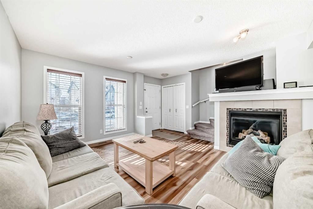 6 Elgin Meadows Gardens SE, Calgary — photo 5 of 38