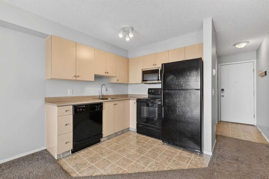 1319, 2371 eversyde Avenue SW, Calgary — photo 5 of 16