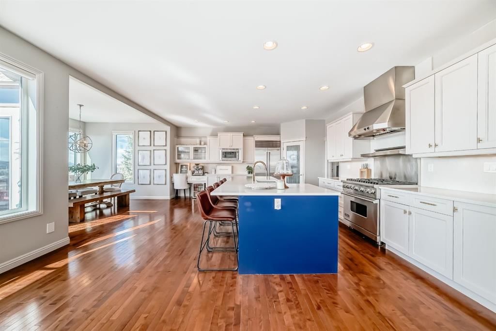 268 Springbluff Bay SW, Calgary — photo 5 of 50