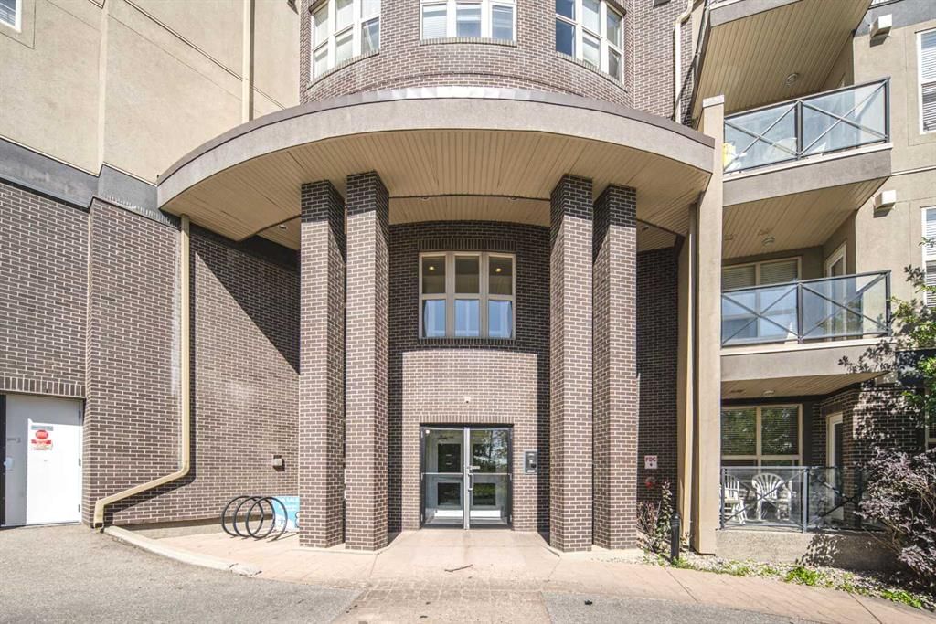 203, 88 Arbour Lake Road NW, Calgary — photo 4 of 42