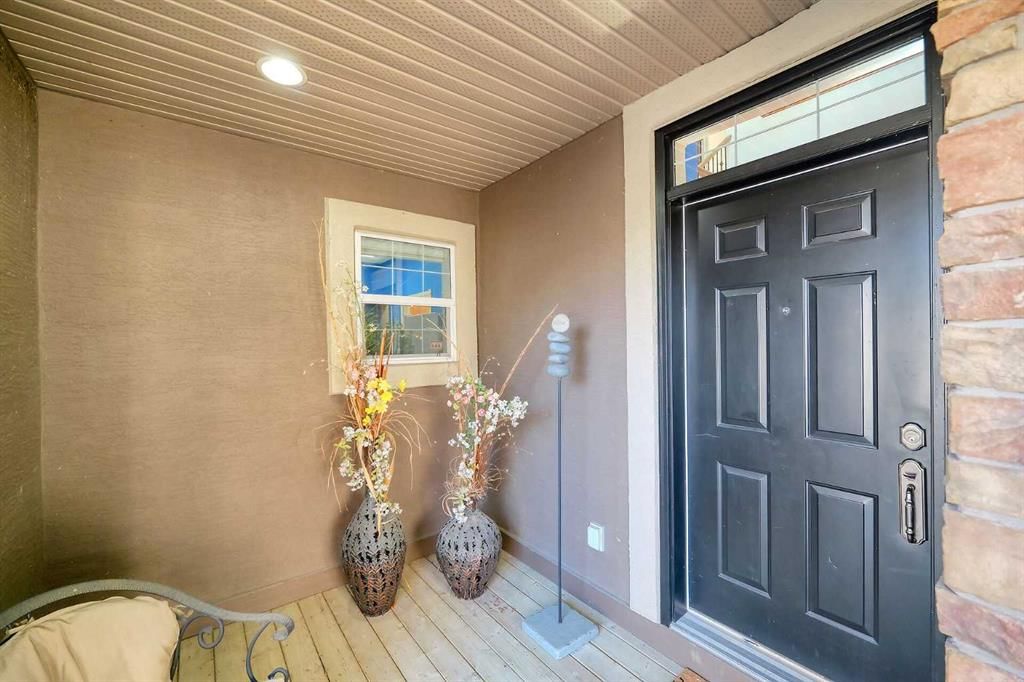 48 Cranleigh Court SE, Calgary — photo 4 of 49