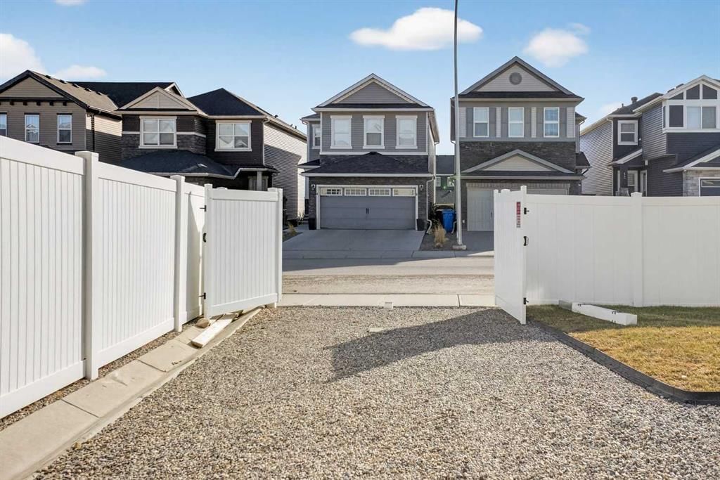 229 Nolanhurst Way NW, Calgary — photo 4 of 43