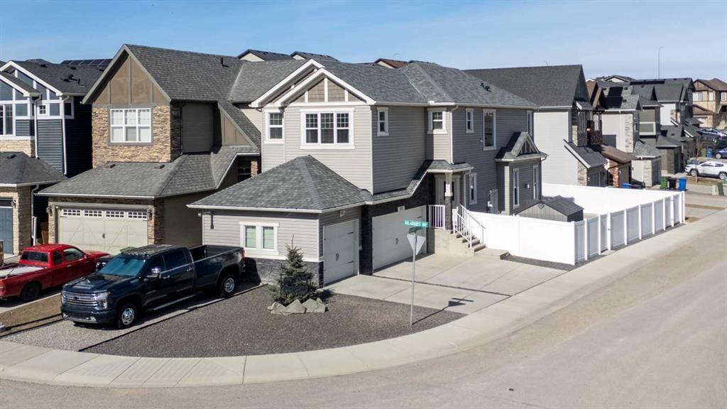 229 Nolanhurst Way NW, Calgary — photo 5 of 43