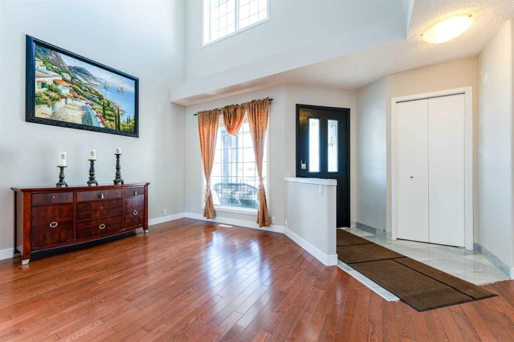 343 Millview Bay SW, Calgary — photo 2 of 49