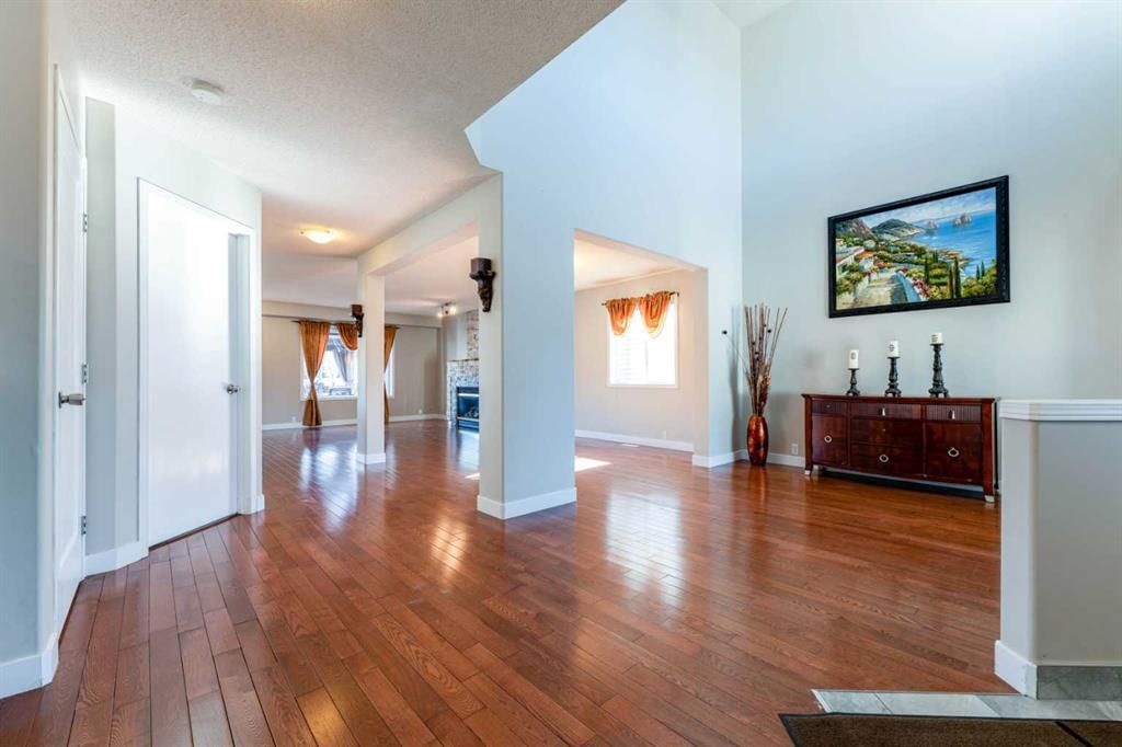 343 Millview Bay SW, Calgary — photo 4 of 49