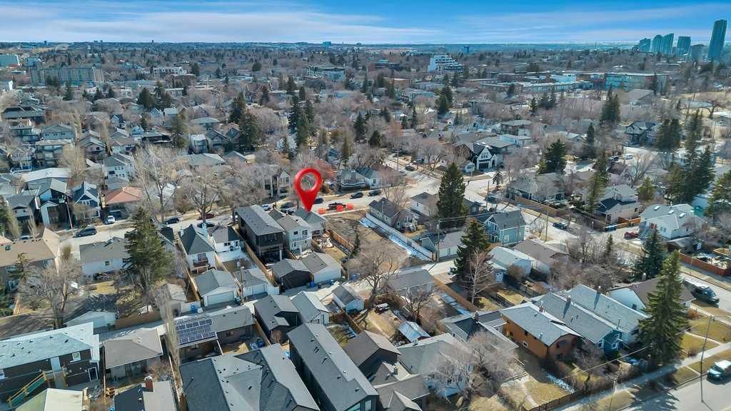 1413 3 Street NW, Calgary — photo 5 of 36