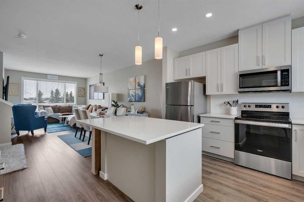 113 Copperstone Park SE, Calgary — photo 3 of 35
