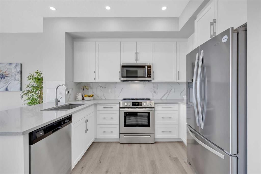 73 Magnolia Heath SE, Calgary — photo 5 of 33