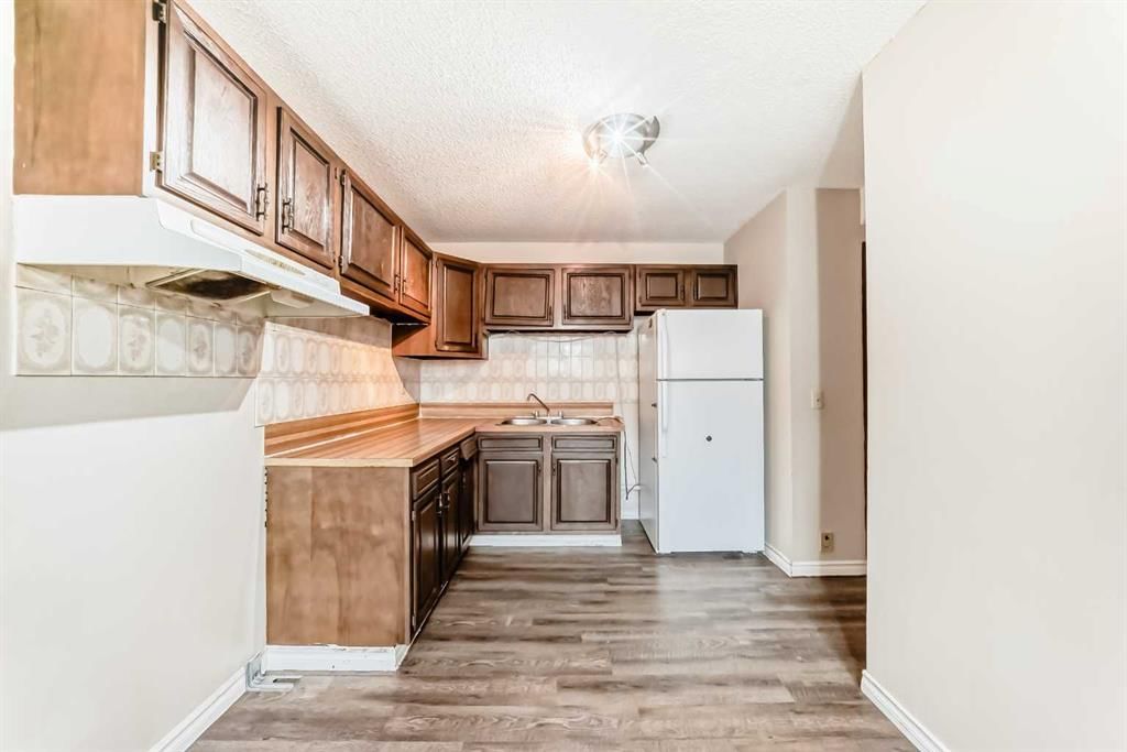 60S, 203 Lynnview Road SE, Calgary — photo 5 of 31
