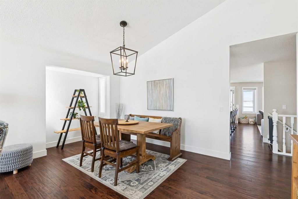 642 Schooner Cove NW, Calgary — photo 5 of 47