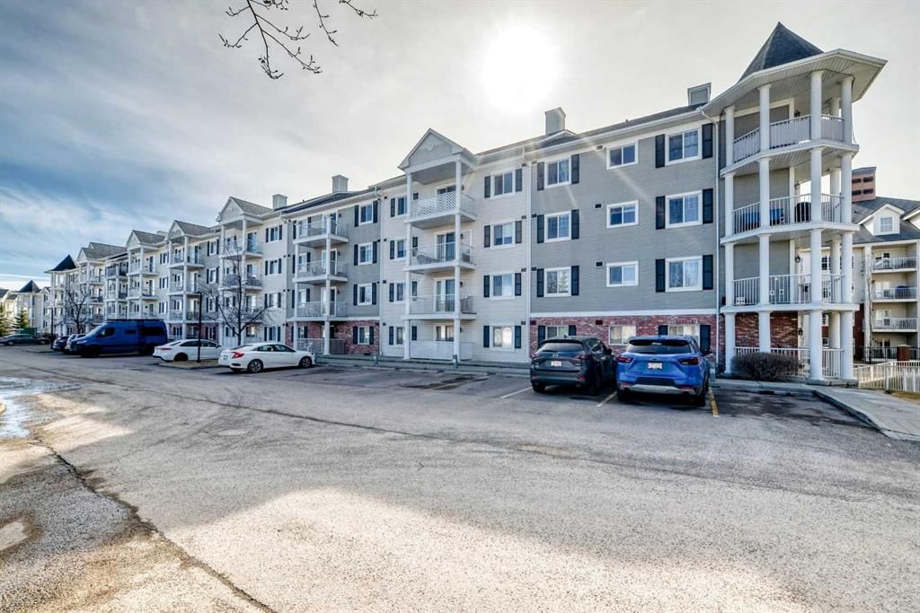 4410, 31 Country Village Manor NE, Calgary — main listing photo