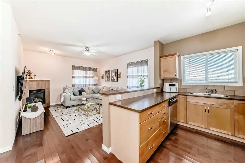4410, 31 Country Village Manor NE, Calgary — photo 4 of 23