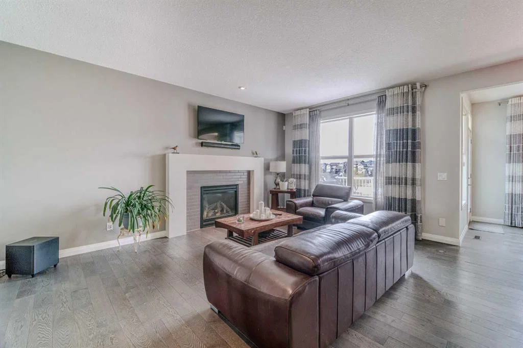 16 Auburn Springs Park SE, Calgary — photo 5 of 45