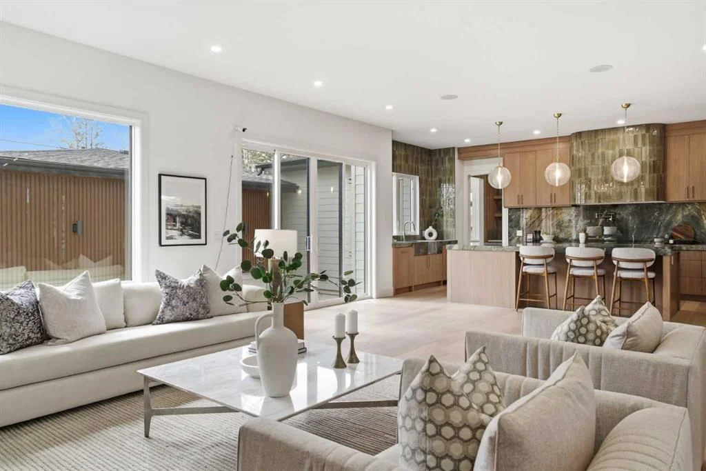 209 Windermere Road SW, Calgary — photo 4 of 50