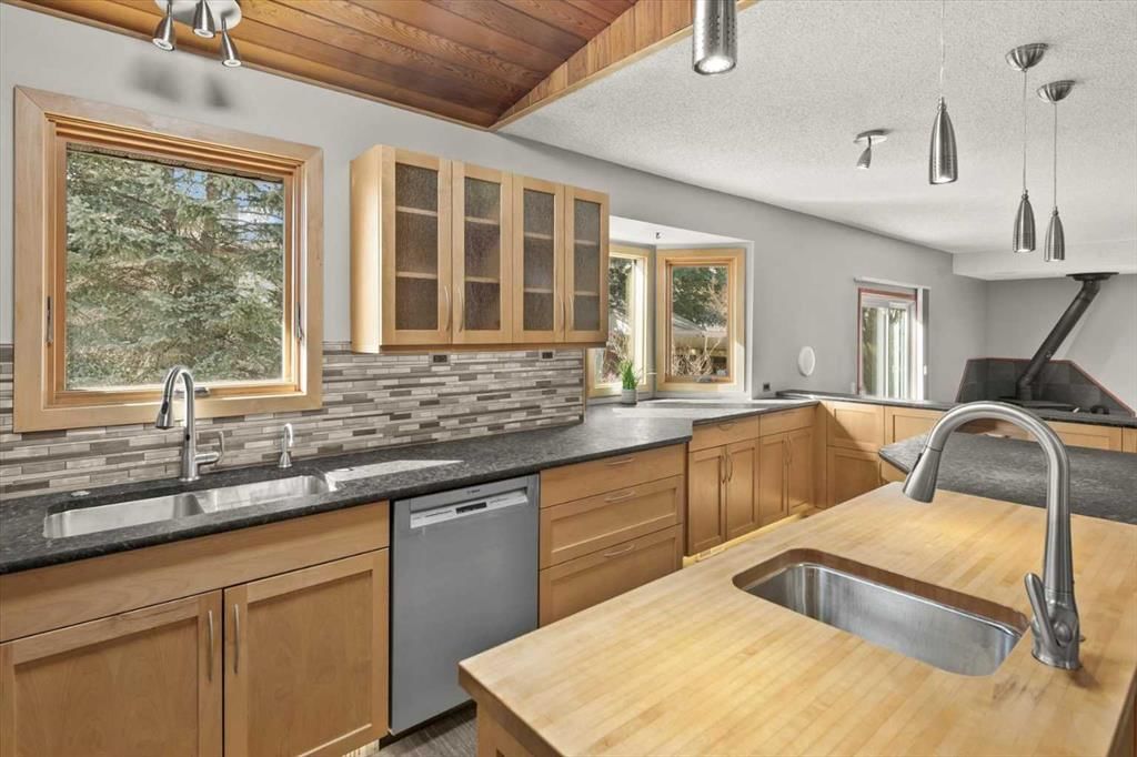 244 Ranchridge Bay NW, Calgary — photo 3 of 46