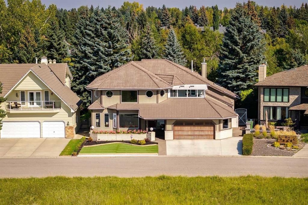 88 Woodacres Drive SW, Calgary — main listing photo