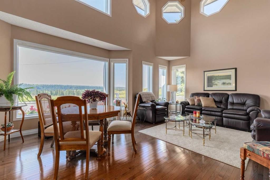 88 Woodacres Drive SW, Calgary — photo 4 of 48