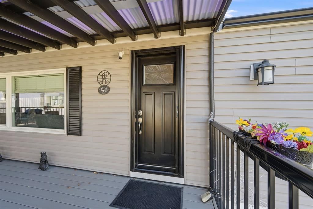 342 Burroughs Circle NE, Calgary — photo 5 of 36