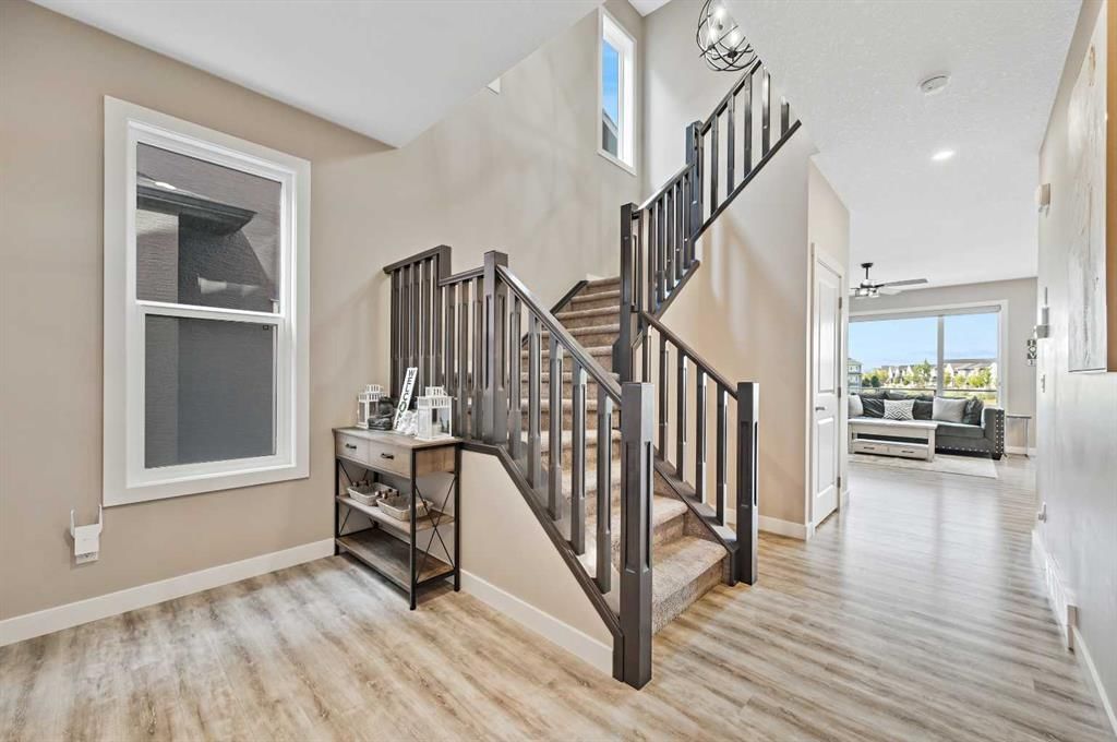 13 Cranbrook Cove SE, Calgary — photo 3 of 45