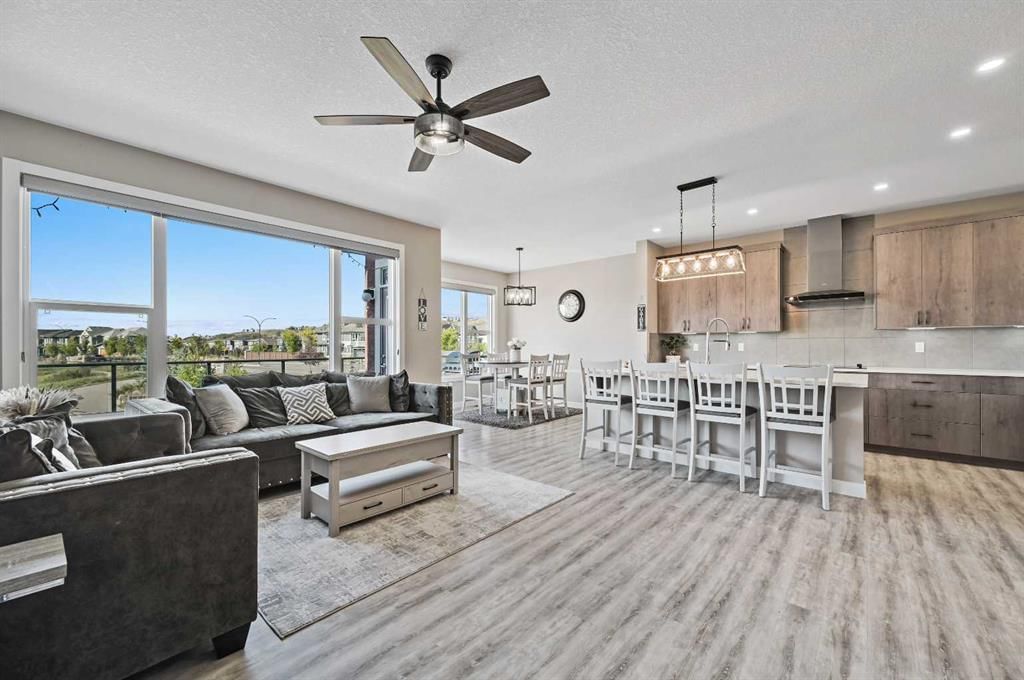 13 Cranbrook Cove SE, Calgary — photo 4 of 45