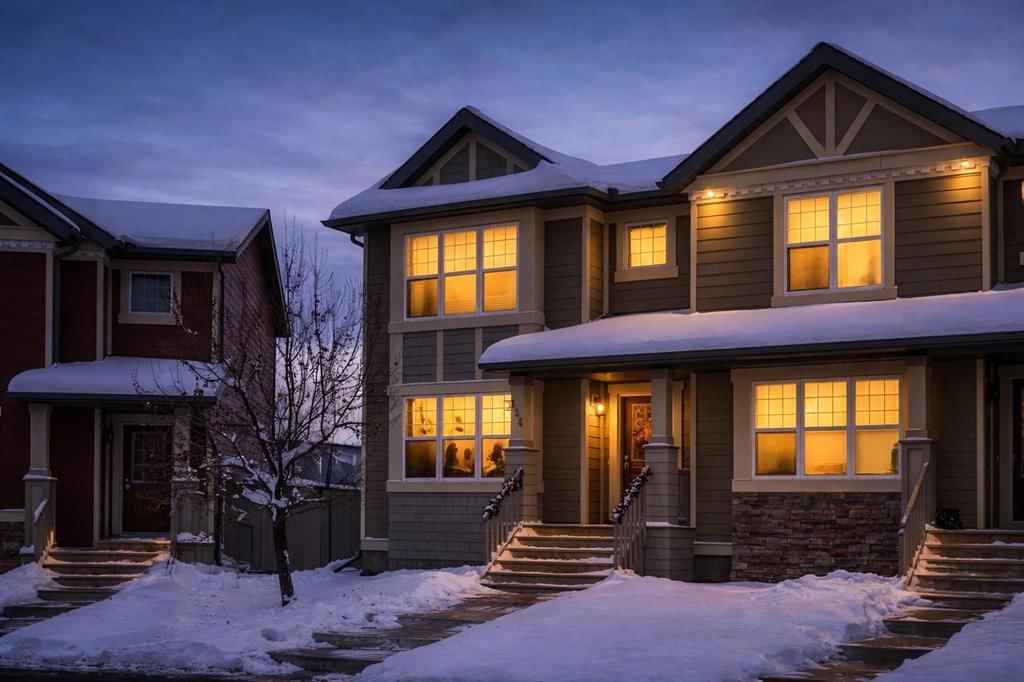 124 Panamount Way NW, Calgary — main listing photo