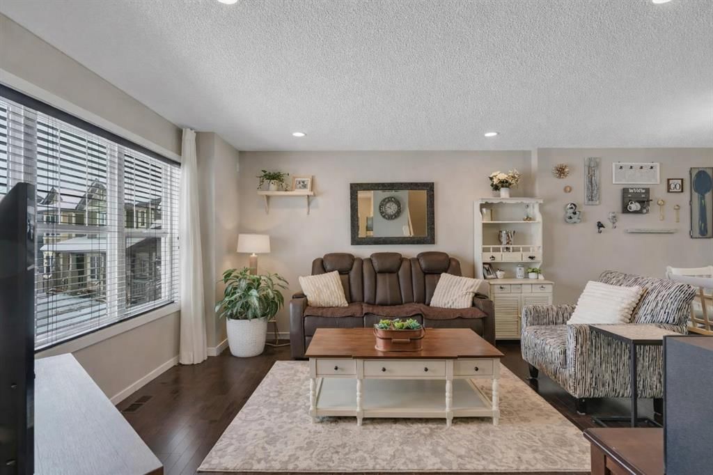 124 Panamount Way NW, Calgary — photo 2 of 25