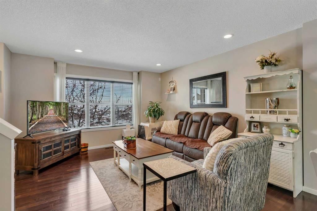 124 Panamount Way NW, Calgary — photo 4 of 25