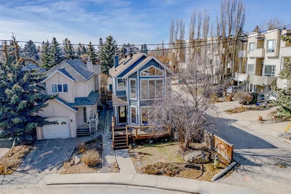 88 34 Avenue SW, Calgary — main listing photo